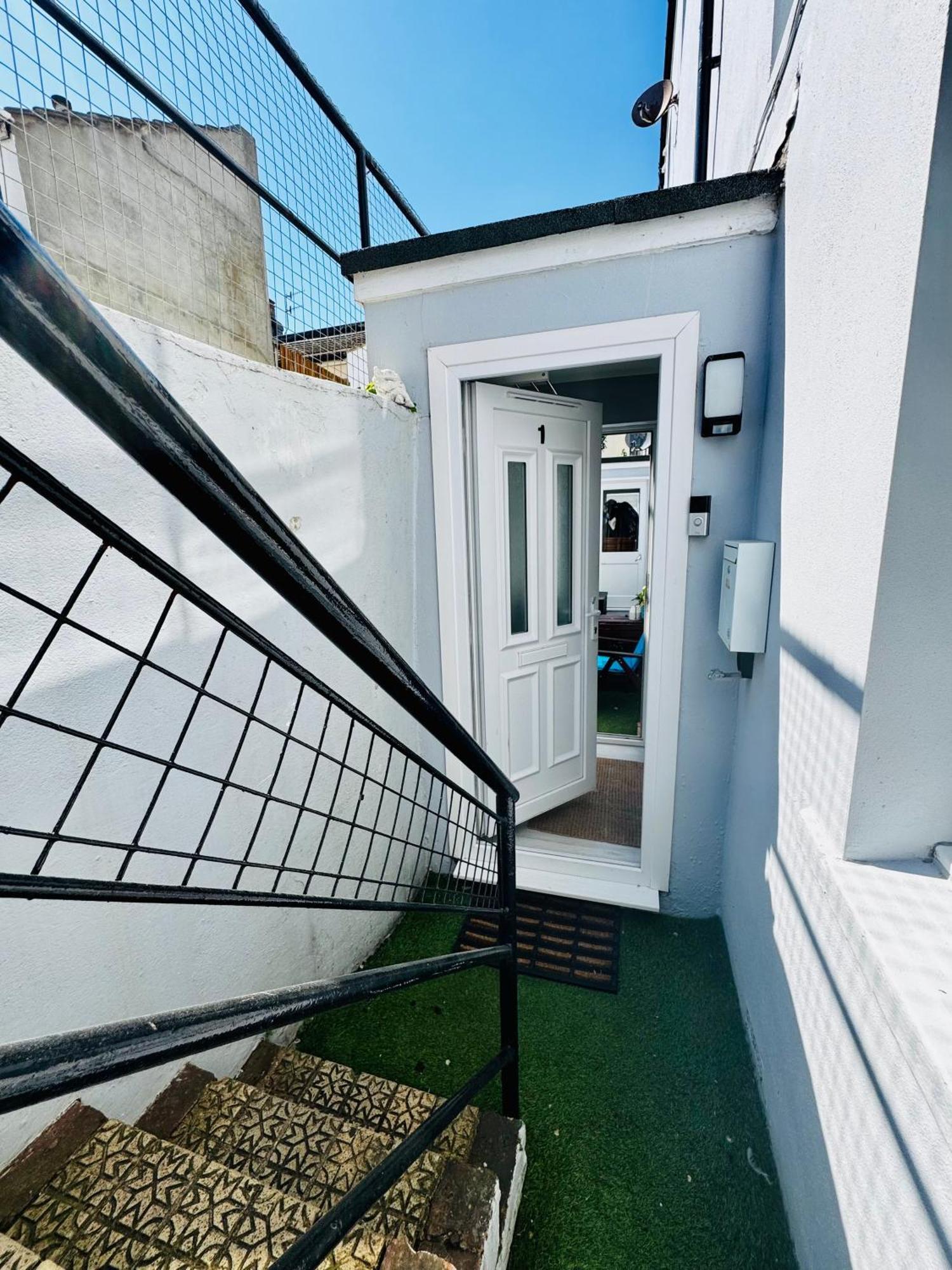 Bright Holidays Kemptown * Hove